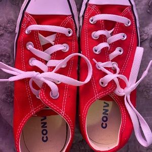 Converse size 6